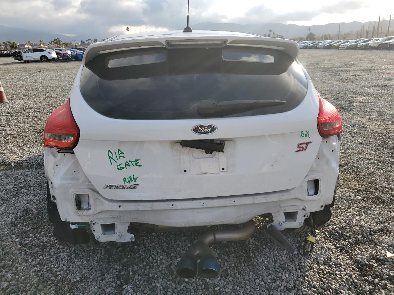 2018 Ford Focus VIN 1FADP3L98JL233445 Copart auction photo, rear end damage thumbnail 6