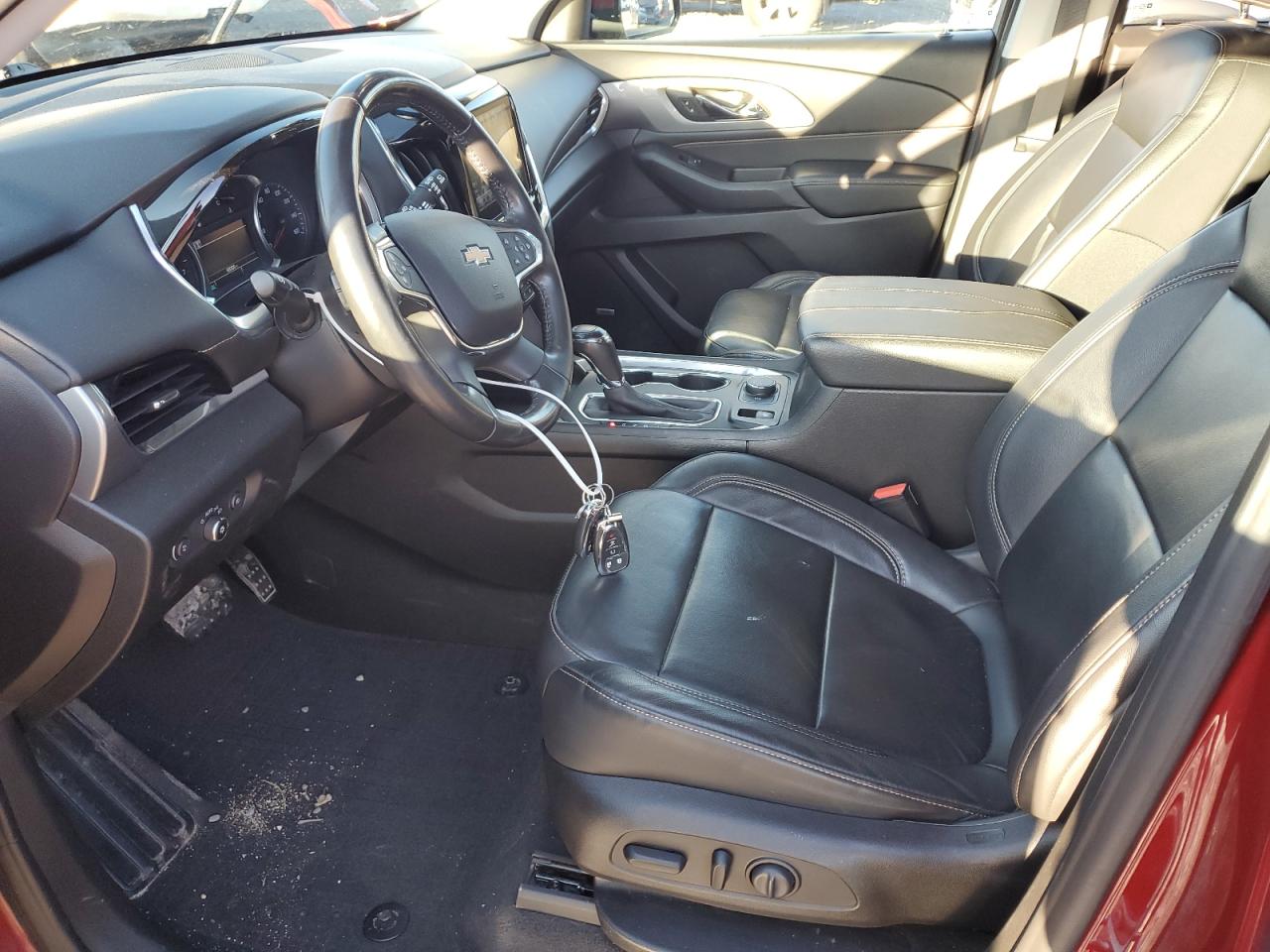 2019 Chevrolet Traverse VIN 1GNEVJKW7KJ210470 Copart auction photo, front end / side damage thumbnail 7