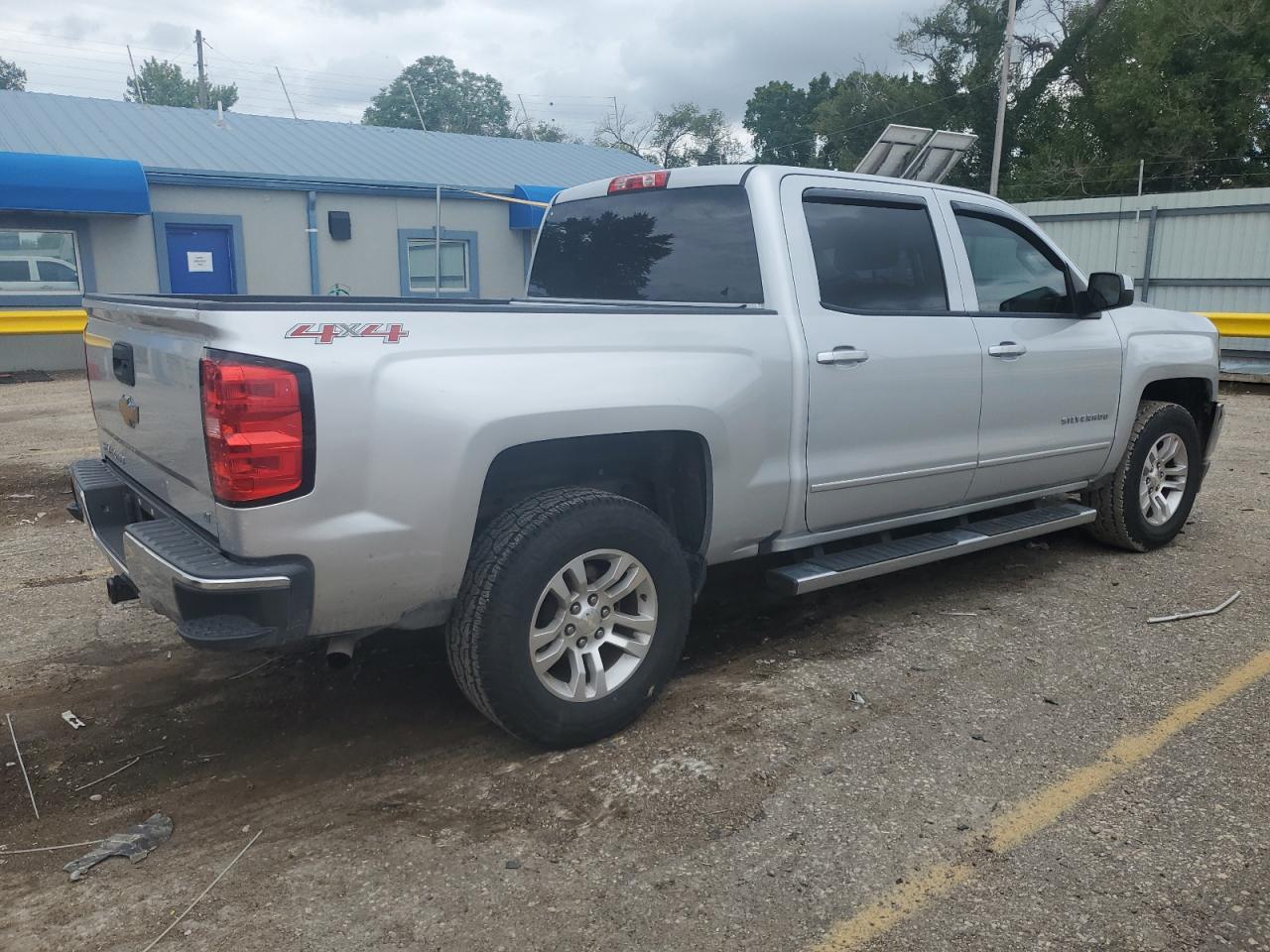 2016 Chevrolet Silverado VIN 3GCUKREC4GG122689 Copart auction photo, front end damage thumbnail 3