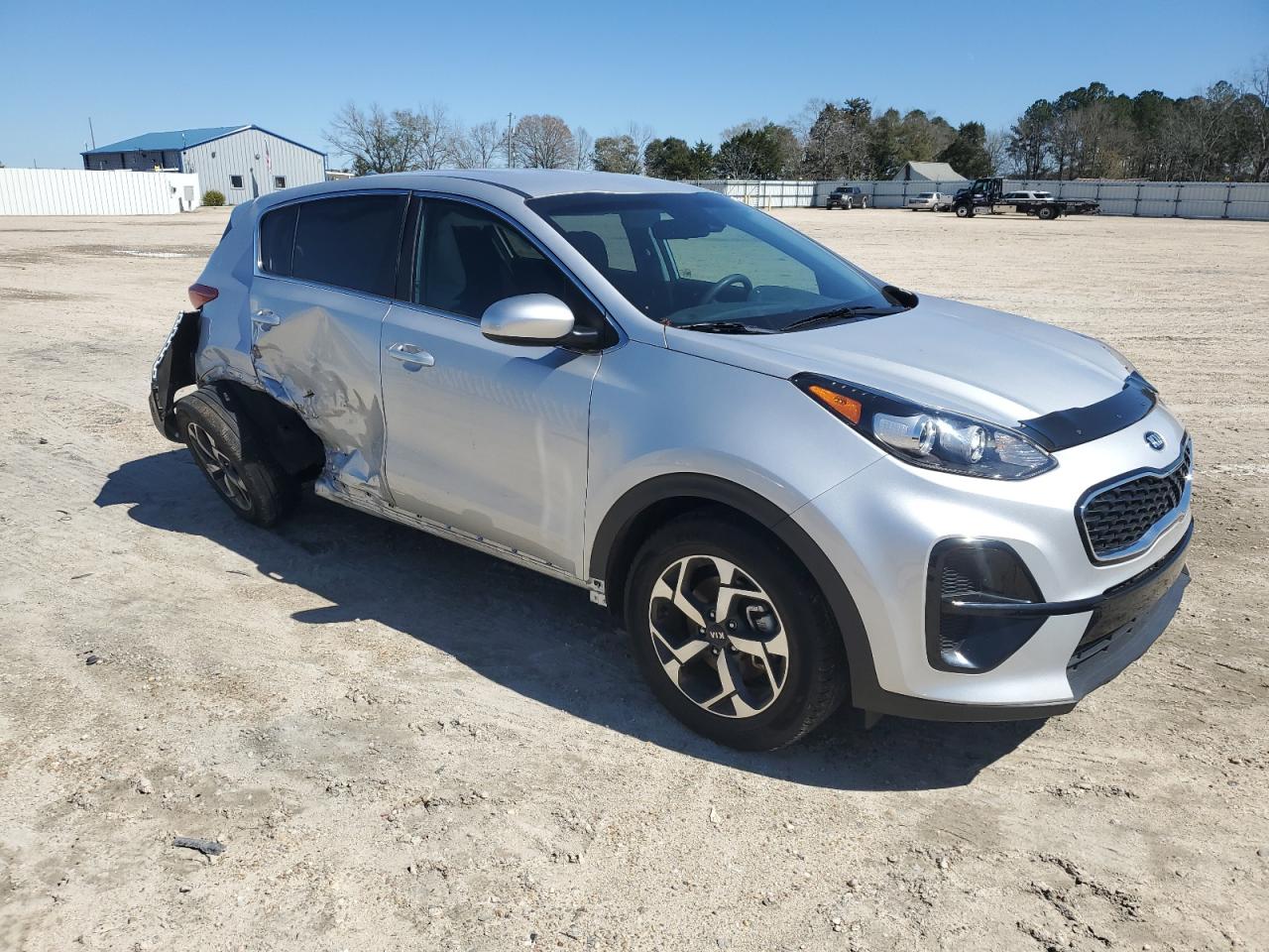 2022 KIA Sportage VIN KNDPM3AC7N7983075 Copart auction photo, side / rear end damage thumbnail 4