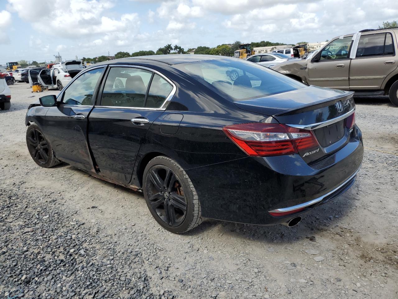 2017 Honda Accord VIN 1HGCR2F11HA204800 Copart auction photo, front end damage thumbnail 2