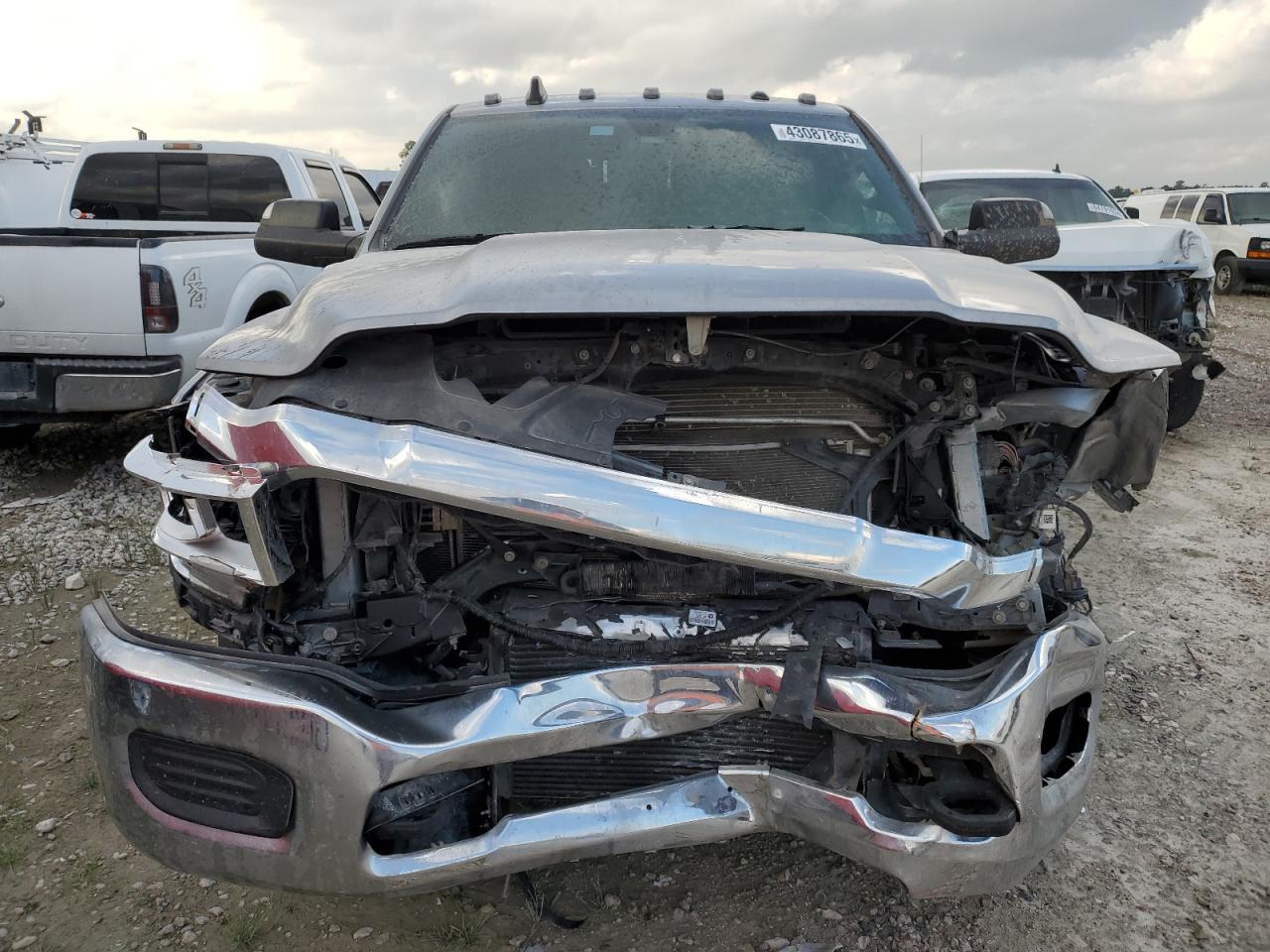 2022 RAM 3500 VIN 3C63RRGL9NG151825 Copart auction photo, front end damage thumbnail 5