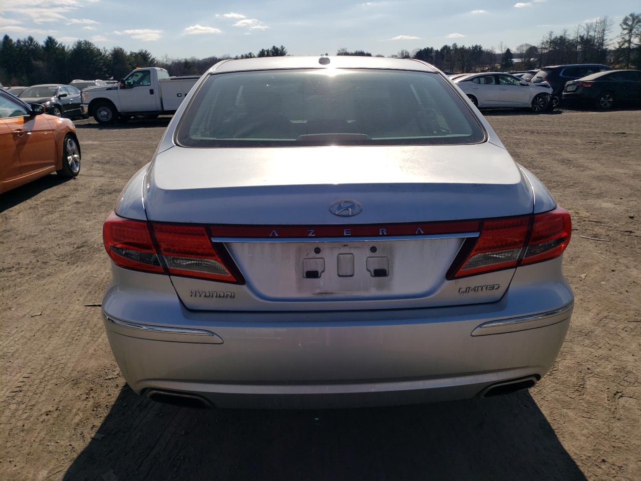 2011 Hyundai Azera VIN KMHFC4DFXBA530864 Copart auction photo, front end / minor dent/scratches damage thumbnail 6