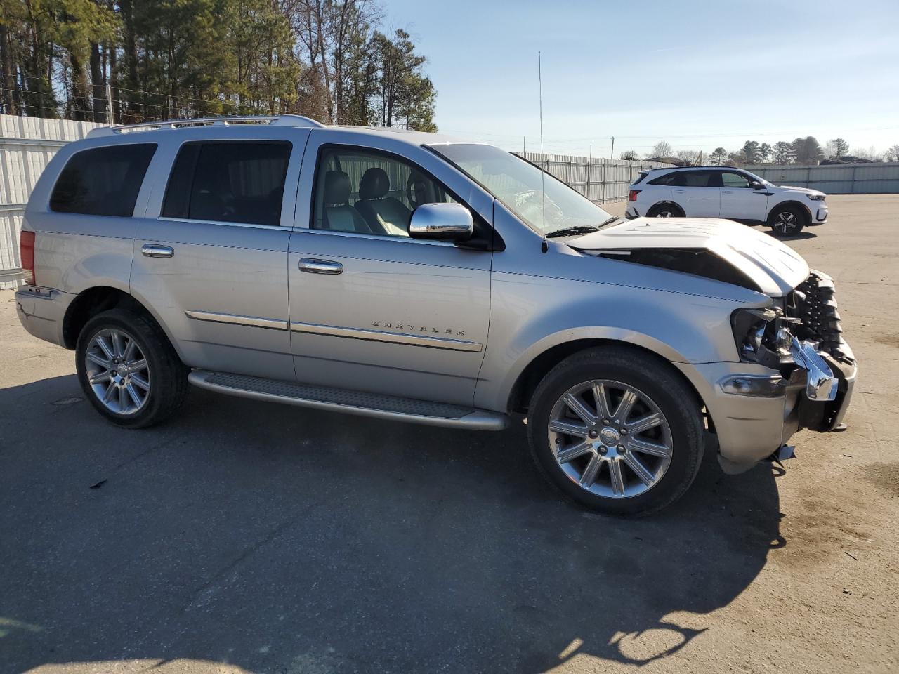 2008 Chrysler Aspen VIN 1A8HW58268F145906 Copart auction photo, front end damage thumbnail 4