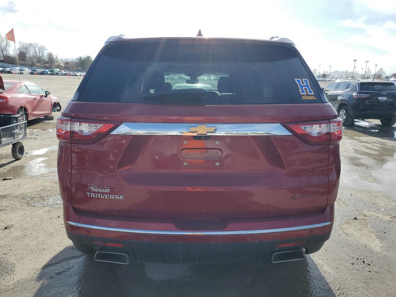 2018 Chevrolet Traverse VIN 1GNERKKW3JJ138062 Copart auction photo, front end damage thumbnail 6