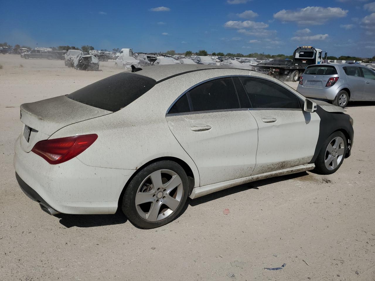 2015 Mercedes-Benz CLA-klasse VIN WDDSJ4EB9FN188249 Copart auction photo, normal wear / minor dent/scratches damage thumbnail 3