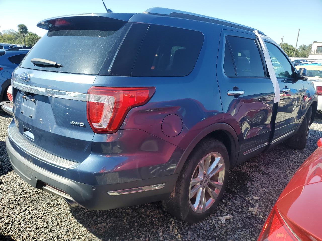 2018 Ford Explorer VIN 1FM5K8F80JGB28237 Copart auction photo, water/flood damage thumbnail 3