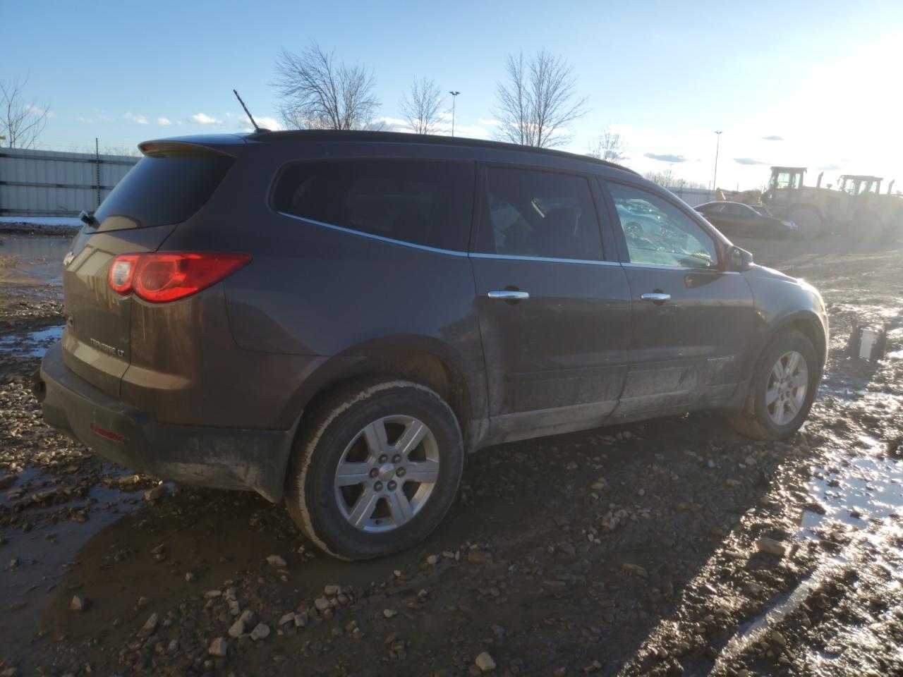 2009 Chevrolet Traverse VIN 1GNER23D19S163402 Copart auction photo, water/flood / side damage thumbnail 3