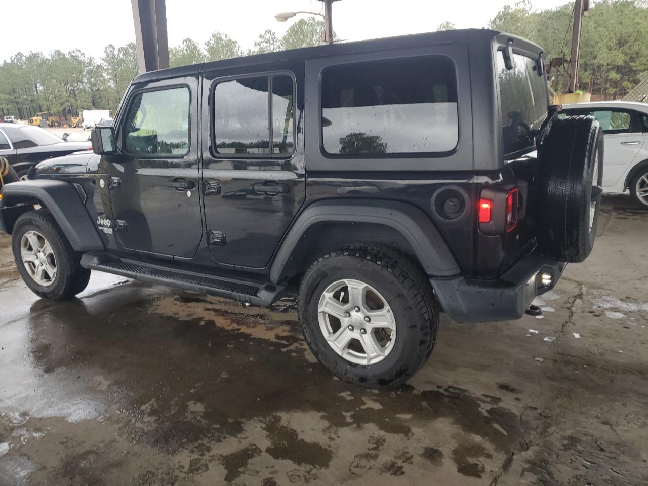 2019 Jeep Wrangler VIN 1C4HJXDG9KW661509 Copart auction photo, front end damage thumbnail 2