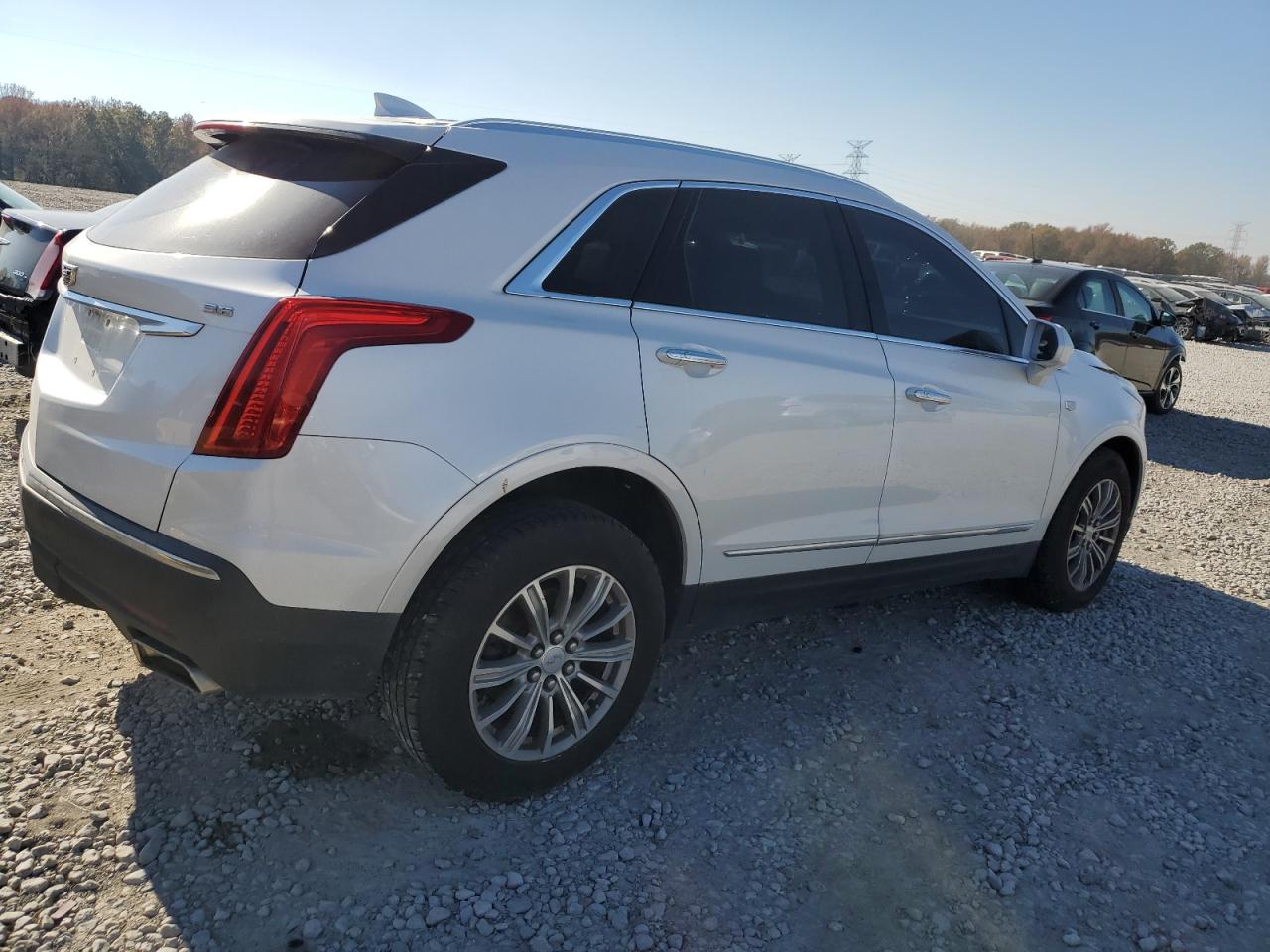 2017 Cadillac XT5 VIN 1GYKNDRS9HZ110312 Copart auction photo, front end damage thumbnail 3