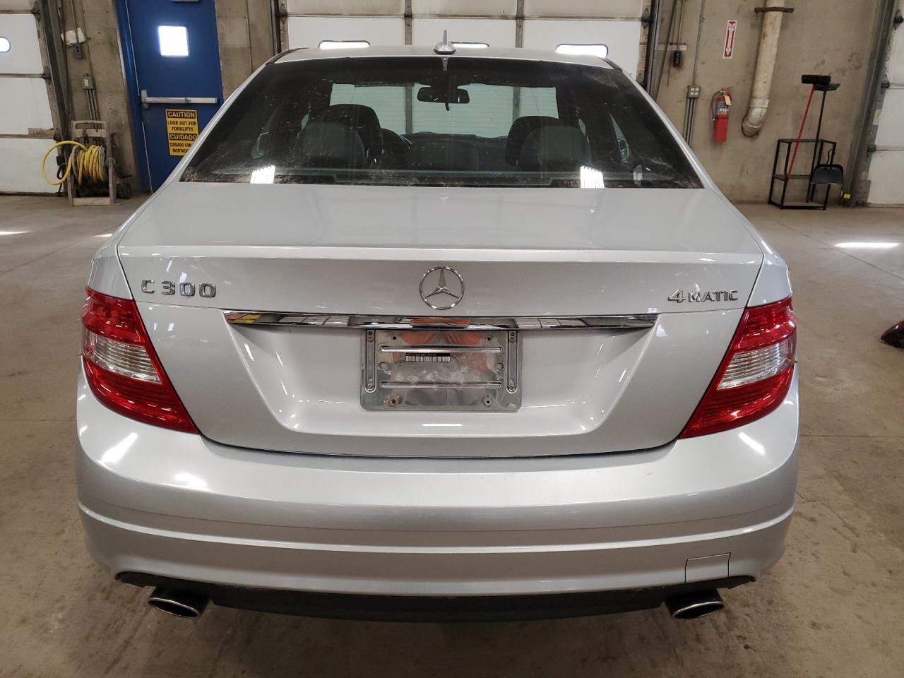2011 Mercedes-Benz C-klasse VIN WDDGF8BBXBR157727 Copart auction photo, front end damage thumbnail 6