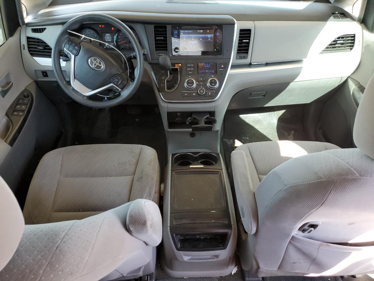 2017 Toyota Sienna VIN 5TDKZ3DCXHS839957 Copart auction photo, front end / side damage thumbnail 8