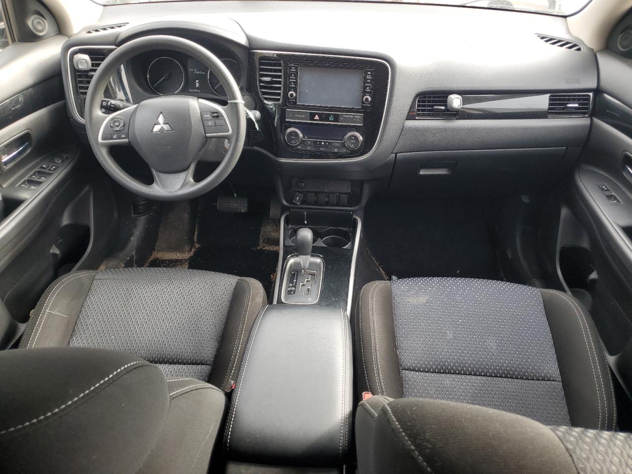2019 Mitsubishi Outlander VIN JA4AD2A3XKZ005261 Copart auction photo, minor dent/scratches damage thumbnail 8