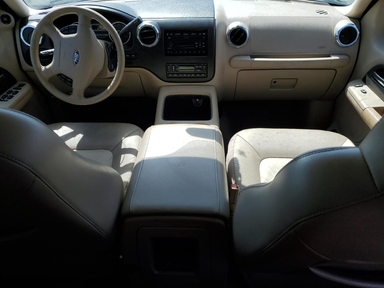 2005 Ford Expedition VIN 1FMFU17525LA33329 Copart auction photo, water/flood damage thumbnail 8