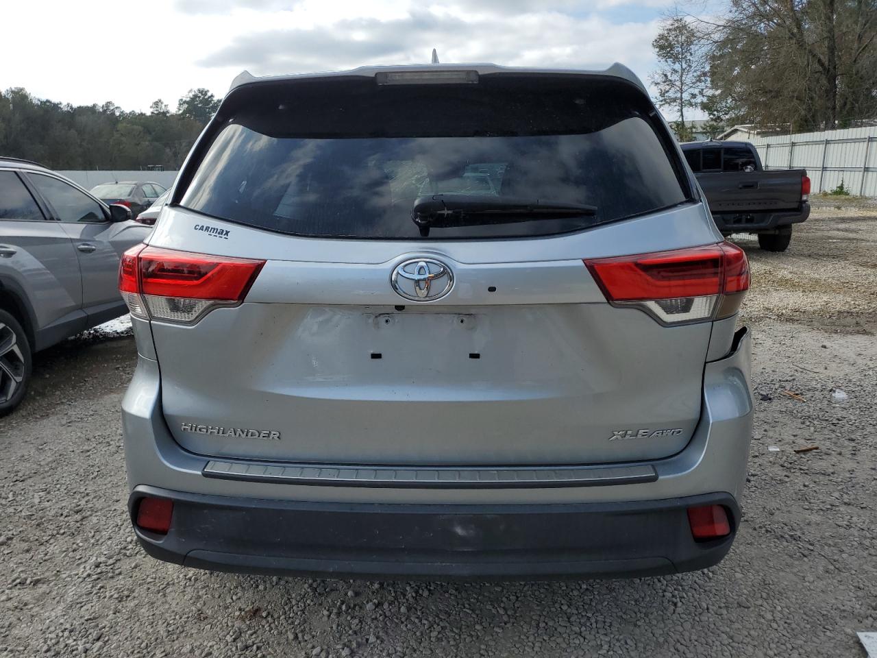 2018 Toyota Highlander VIN 5TDJZRFH6JS531892 Copart auction photo, rollover damage thumbnail 6