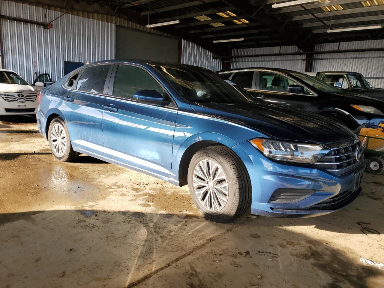 2019 Volkswagen Jetta VIN 3VWCB7BU4KM159407 Copart auction photo, vandalism / burn - interior damage thumbnail 4