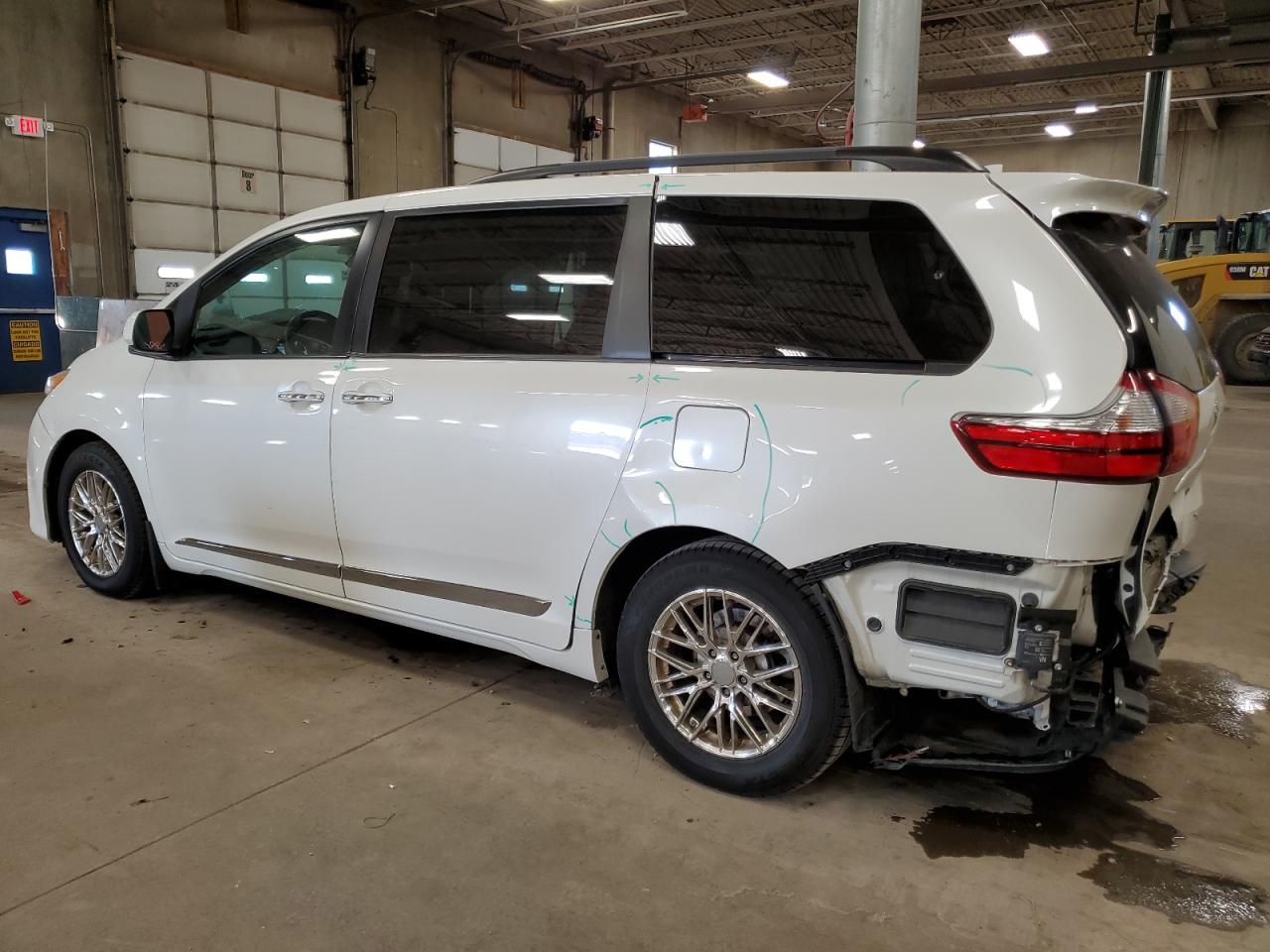 2018 Toyota Sienna VIN 5TDYZ3DC5JS944566 Copart auction photo, rear end damage thumbnail 2