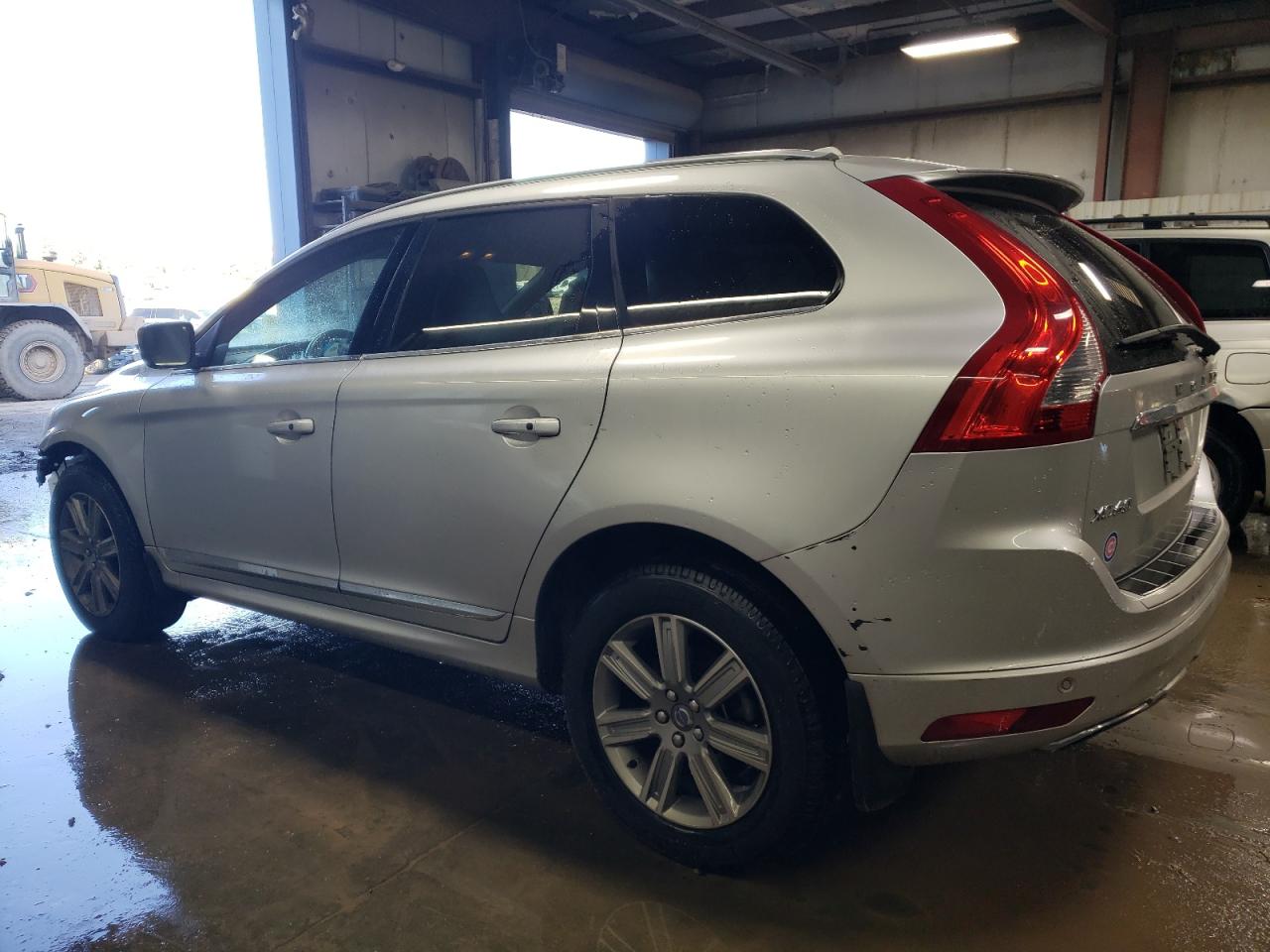 2017 Volvo XC60 VIN YV440MDU0H2194502 Copart auction photo, front end damage thumbnail 2