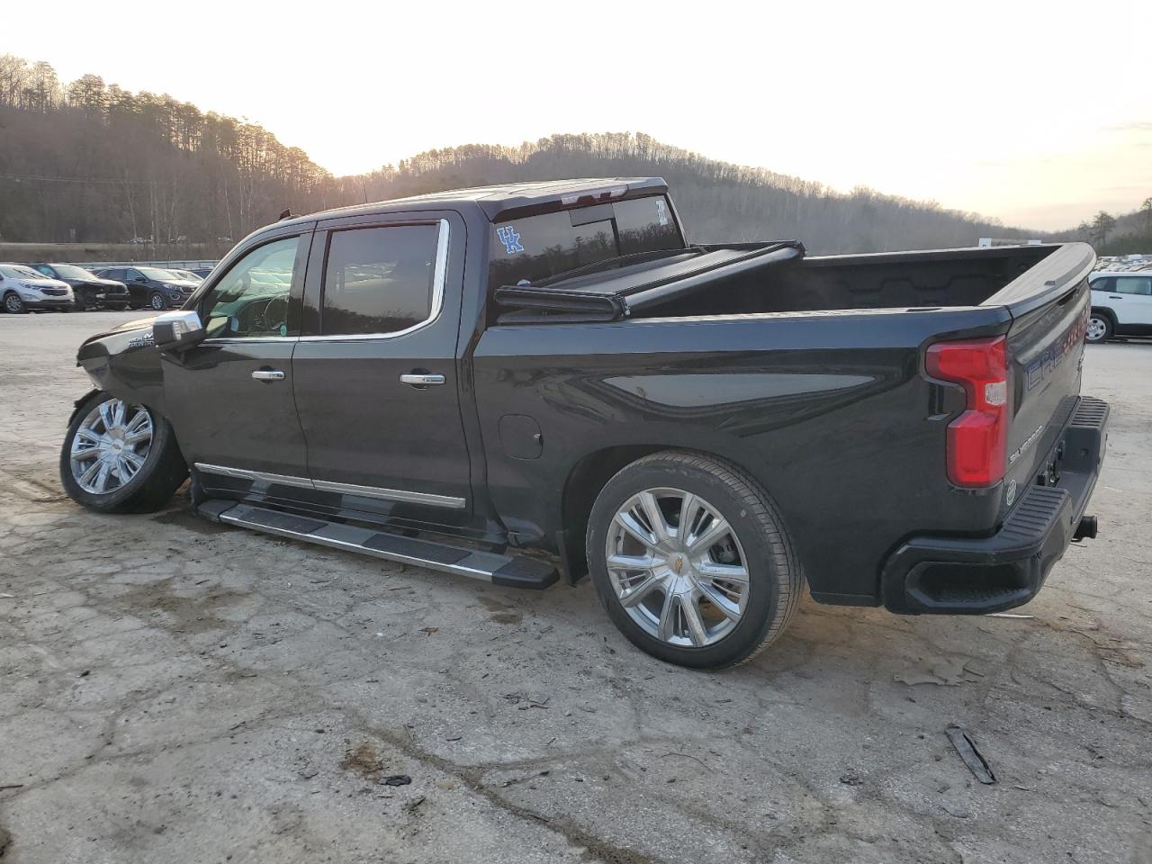 2023 Chevrolet Silverado VIN 2GCUDJED9P1137007 Copart auction photo, front end damage thumbnail 2