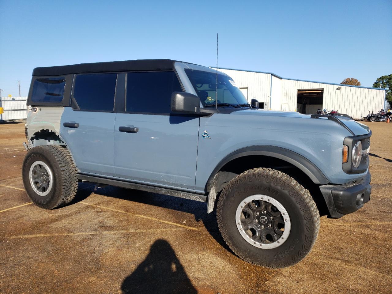 2023 Ford Bronco VIN 1FMEE5DP2PLB34573 Copart auction photo, rear end damage thumbnail 4