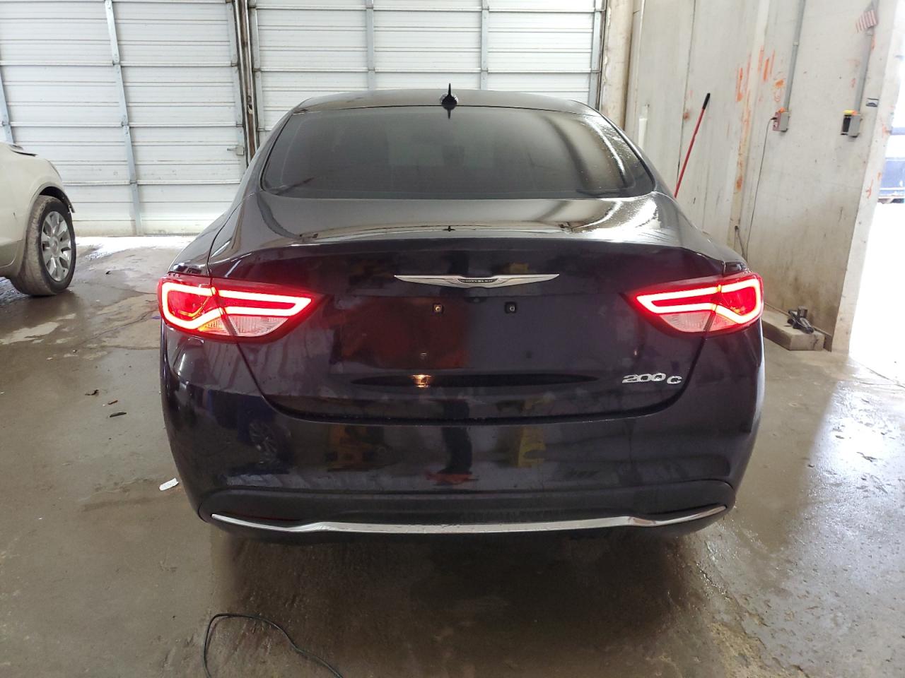 2015 Chrysler 200 VIN 1C3CCCCB2FN759249 Copart auction photo, front end / minor dent/scratches damage thumbnail 6