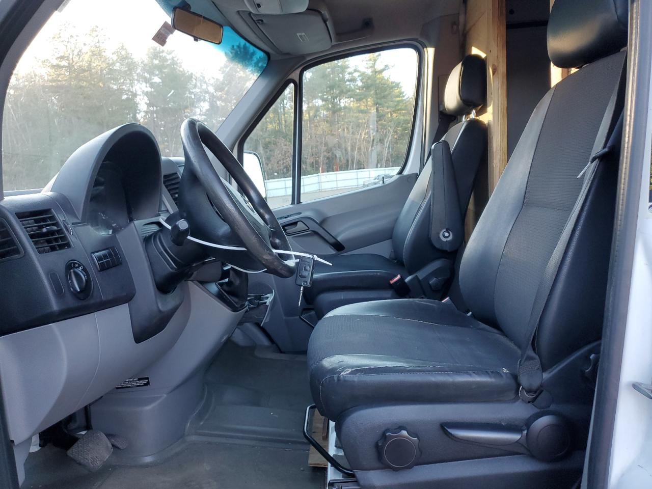 2014 Mercedes-Benz Sprinter VIN WD3PE7DC2E5887828 Copart auction photo, undercarriage / minor dent/scratches damage thumbnail 7