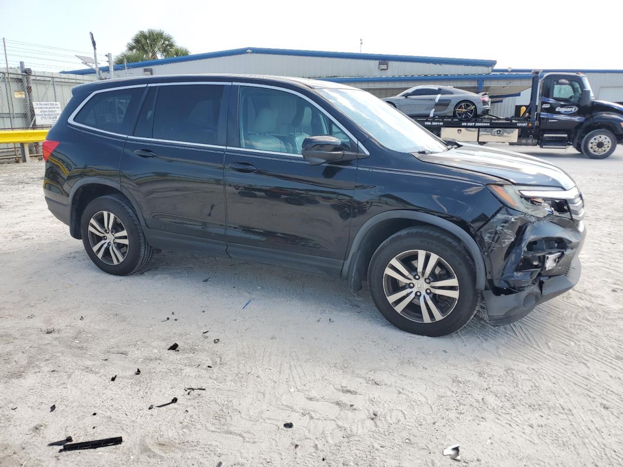 2016 Honda Pilot VIN 5FNYF6H55GB095879 Copart auction photo, front end damage thumbnail 4