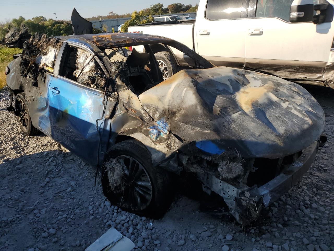 2017 Toyota Camry VIN 4T1BF1FK9HU638690 Copart auction photo, burn damage thumbnail 4