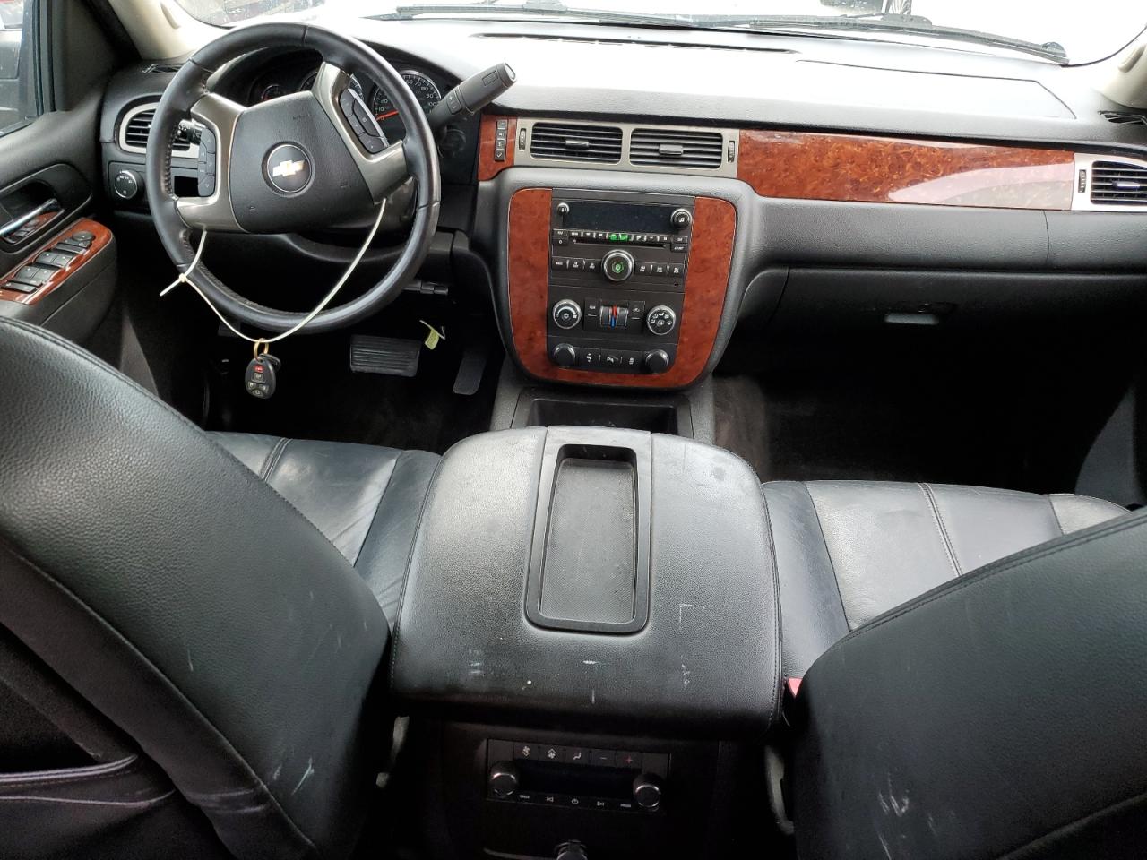 2013 Chevrolet Suburban VIN 1GNSCHE07DR137842 Copart auction photo, water/flood damage thumbnail 8