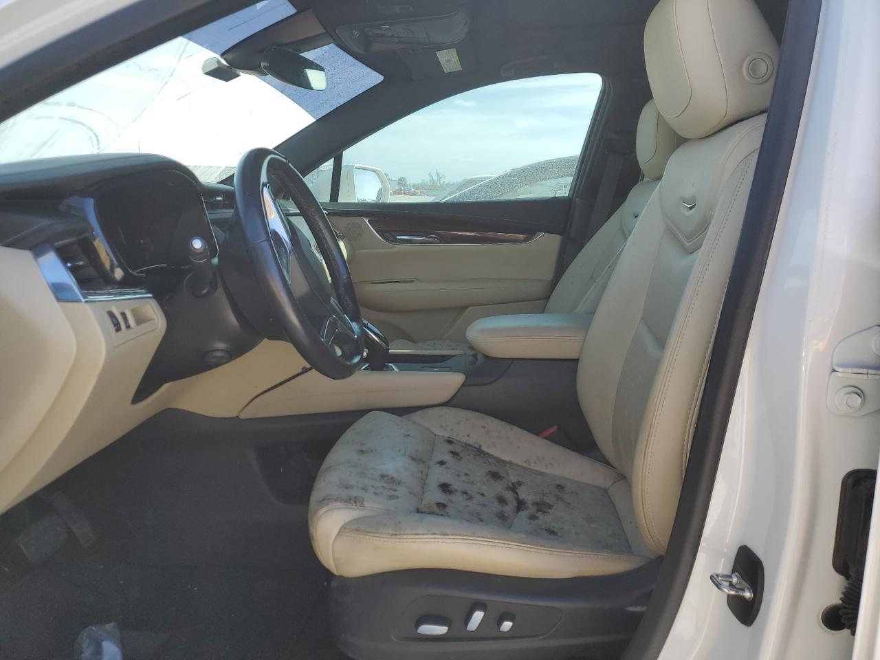 2019 Cadillac XT5 VIN 1GYKNCRS6KZ217884 Copart auction photo, water/flood damage thumbnail 7