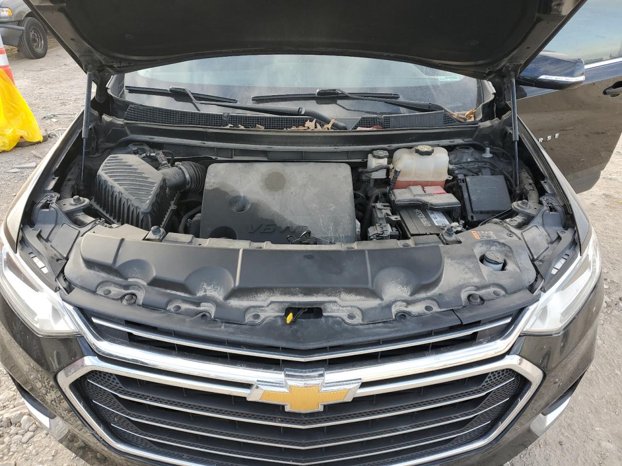 2018 Chevrolet Traverse VIN 1GNEVHKW1JJ240717 Copart auction photo, minor dent/scratches damage thumbnail 13