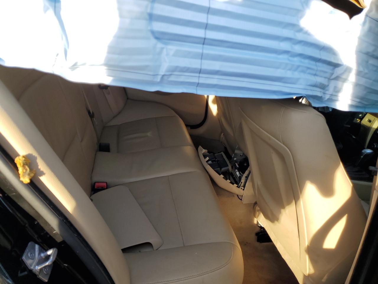 2010 BMW 3er VIN WBAPH7G52ANM51806 Copart auction photo, front end / all over damage thumbnail 10