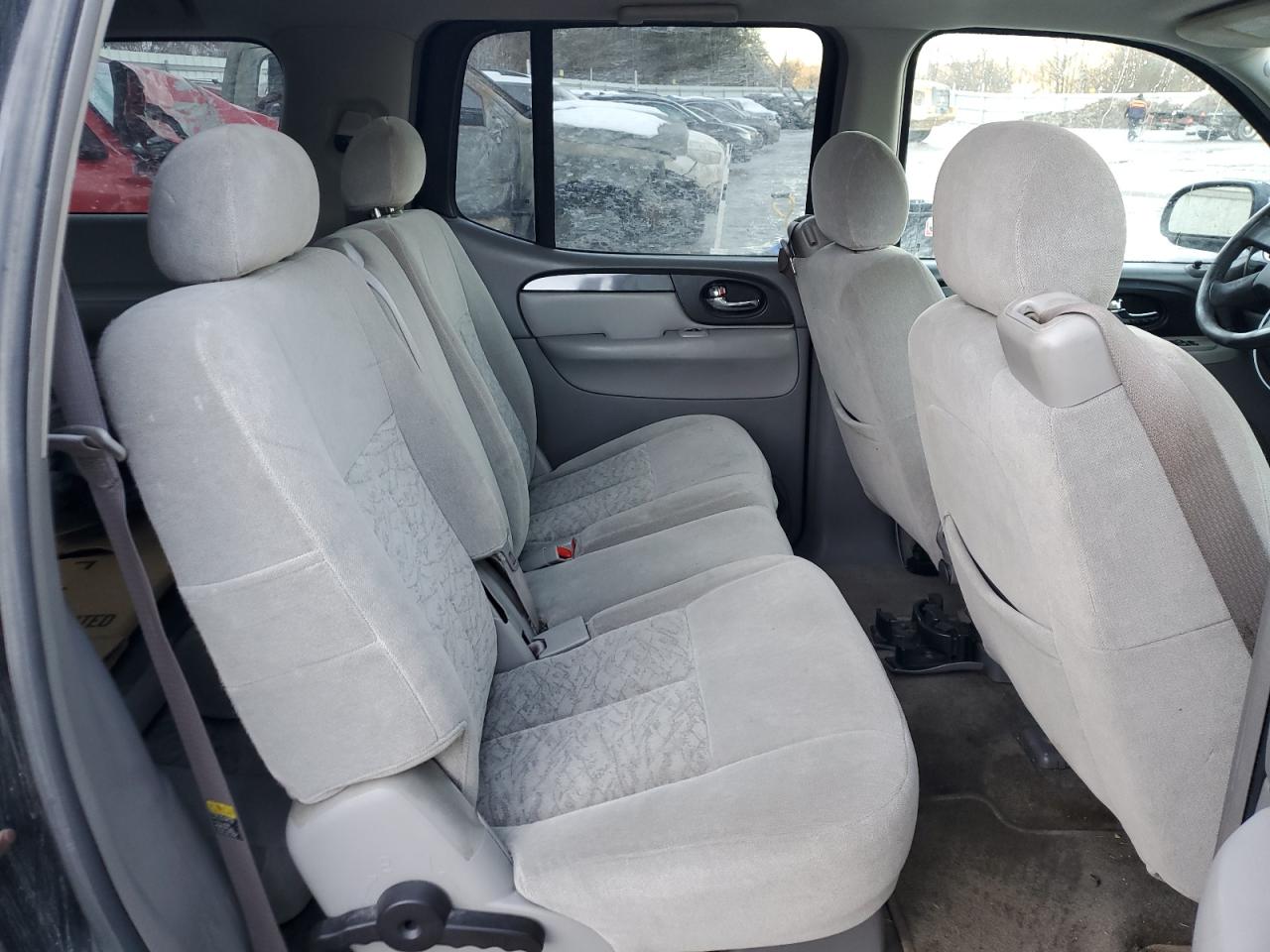 2005 GMC Envoy VIN 1GKET16S556105671 Copart auction photo, rear end / front end damage thumbnail 11
