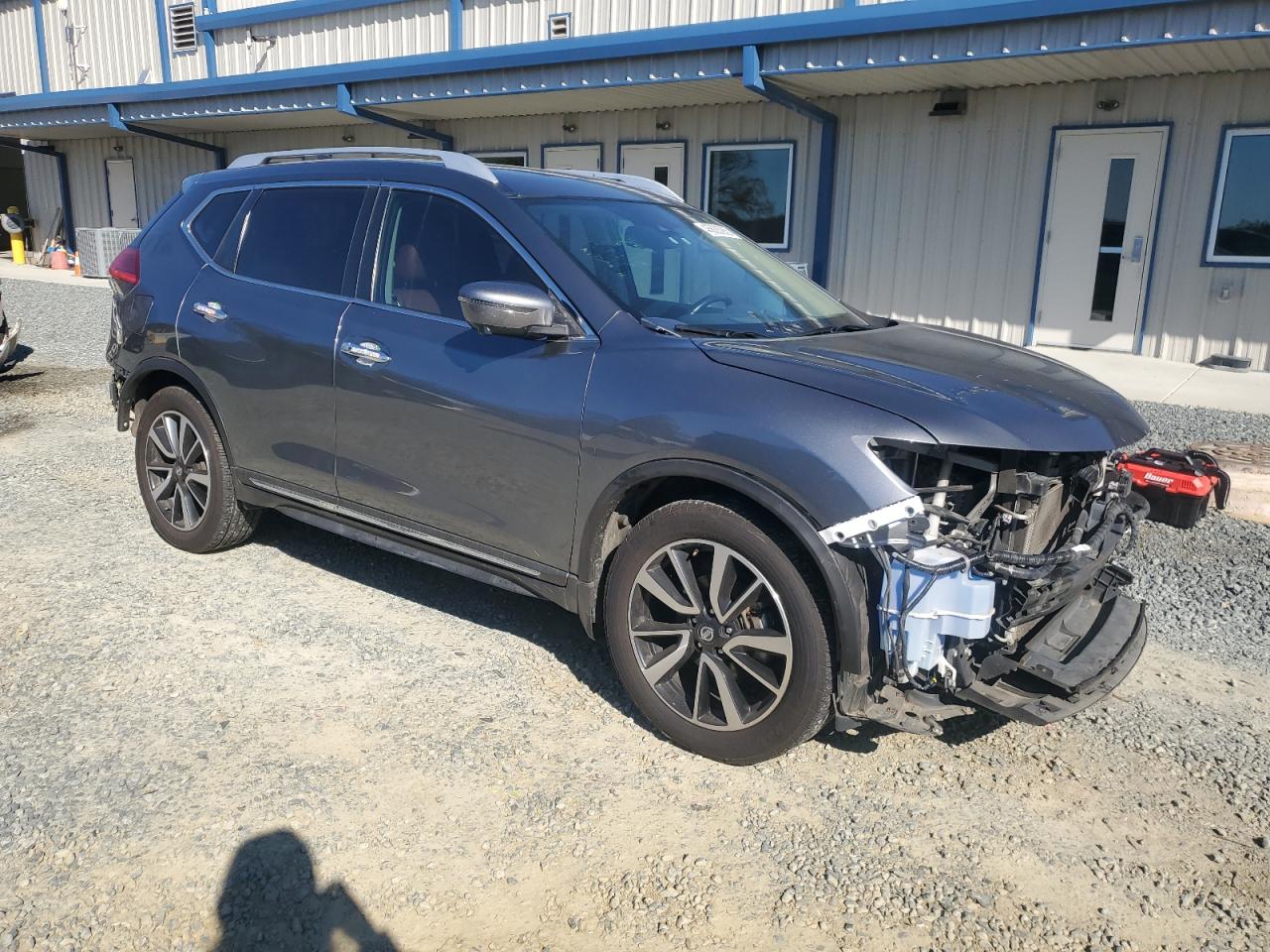 2017 Nissan Rogue VIN JN8AT2MT4HW152890 Copart auction photo, rear end / front end damage thumbnail 4
