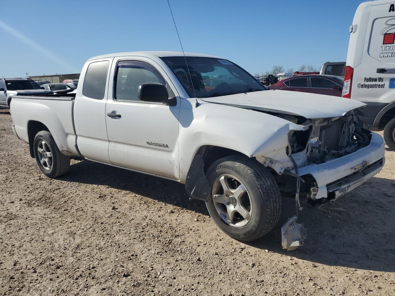 2011 Toyota Tacoma VIN 5TFTX4CN7BX005889 Copart auction photo, front end / minor dent/scratches damage thumbnail 4