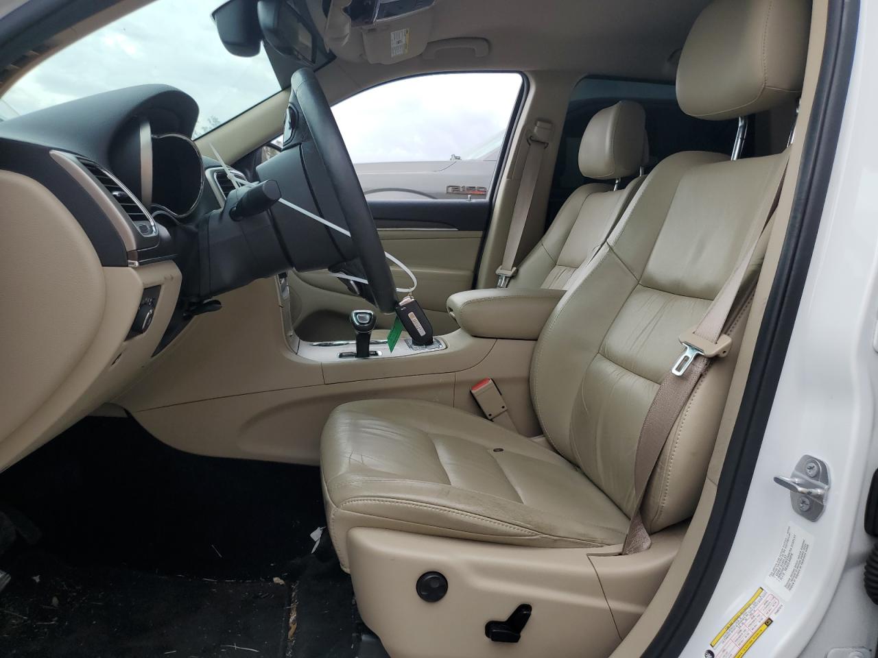 2015 Jeep Grand Cherokee VIN 1C4RJFBG5FC667574 Copart auction photo, front end damage thumbnail 7