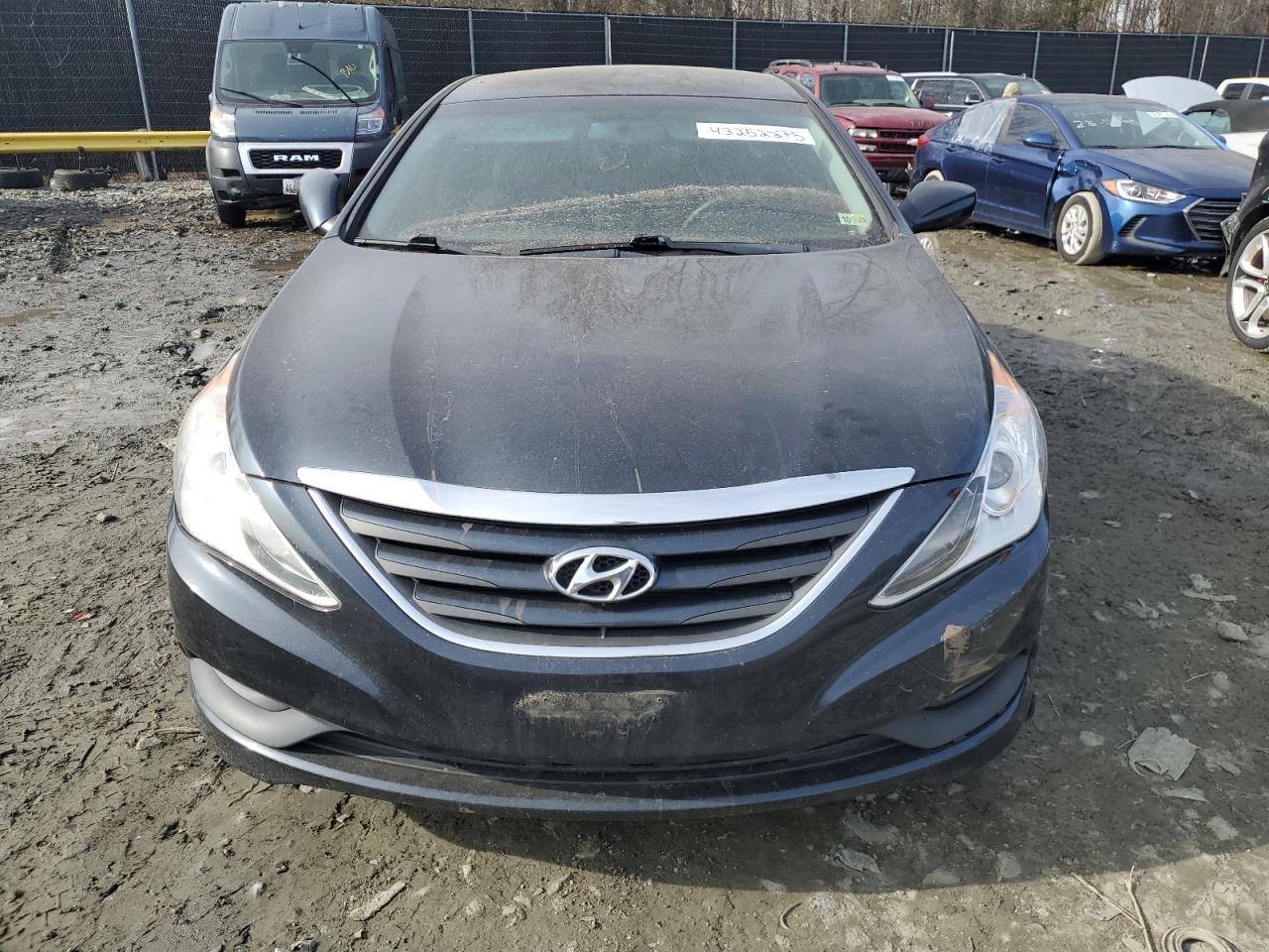 2014 Hyundai Sonata VIN 5NPEB4AC8EH891570 Copart auction photo, vandalism damage thumbnail 5