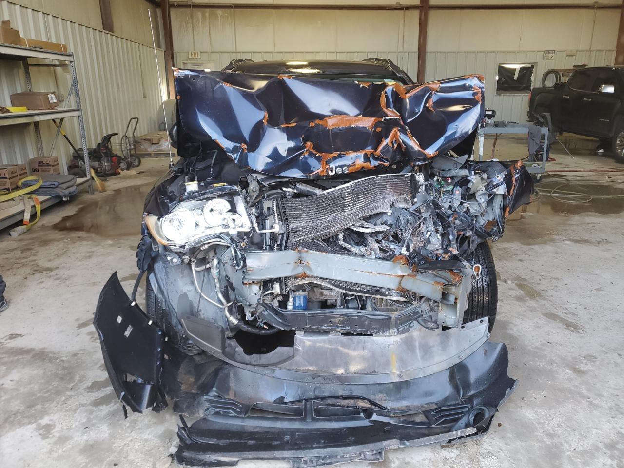 2011 Jeep Compass VIN 1J4NT1FB8BD192253 Copart auction photo, front end / frame damage damage thumbnail 5