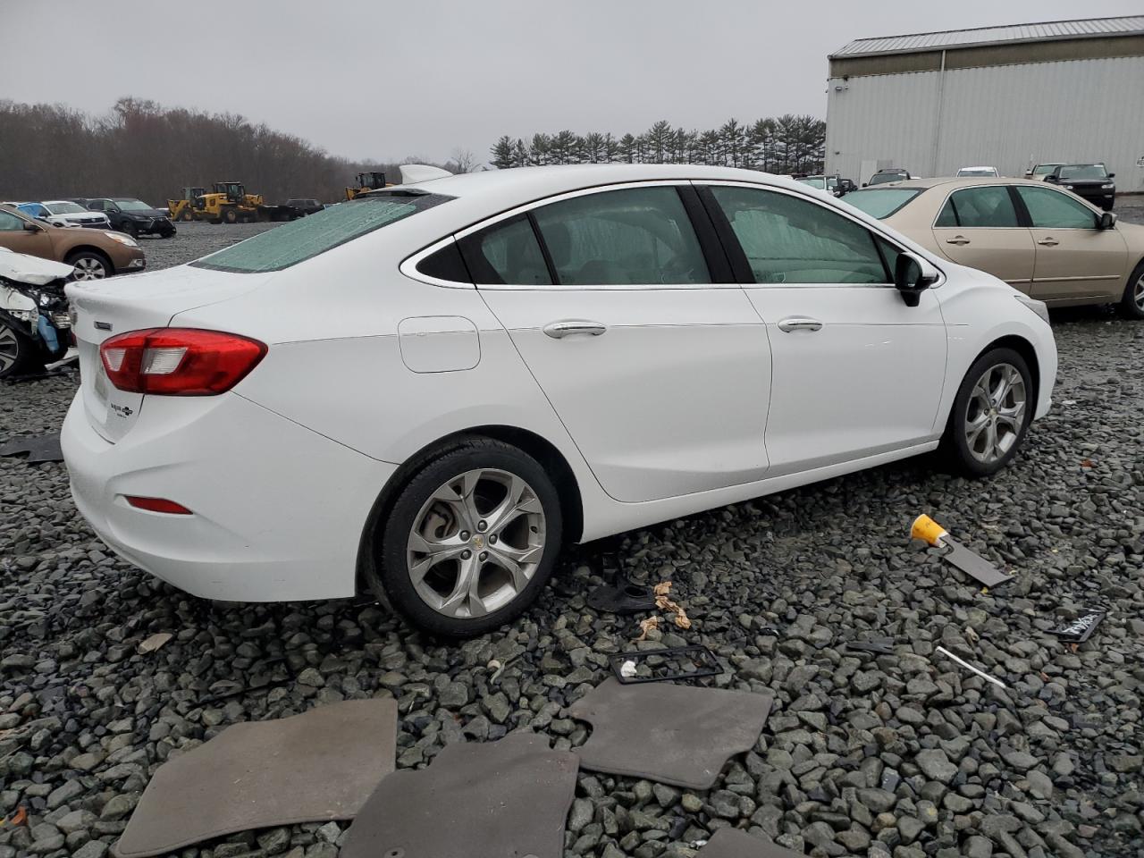 2018 Chevrolet Cruze VIN 1G1BF5SM8J7185078 Copart auction photo, side / front end damage thumbnail 3