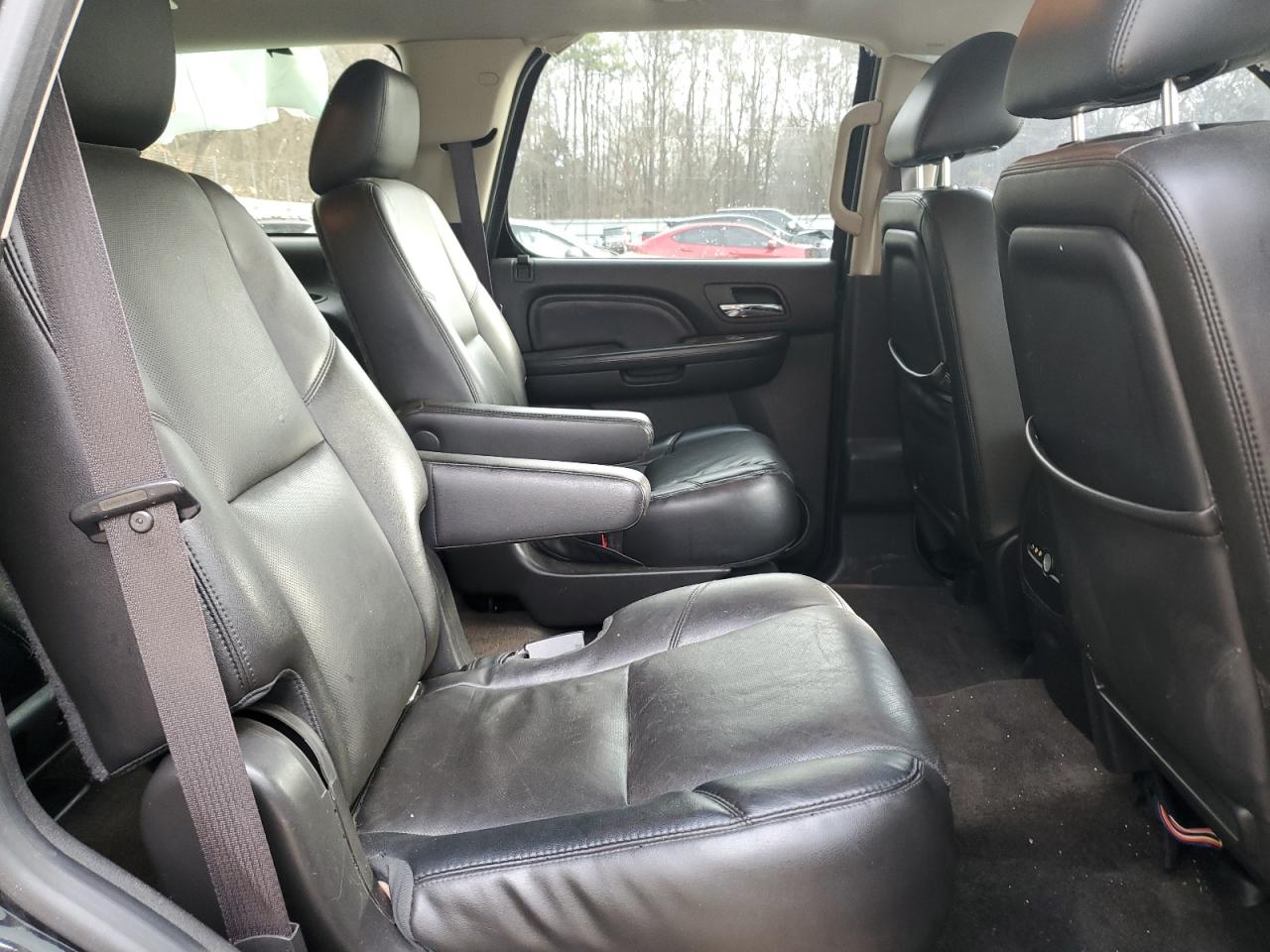 2012 GMC Yukon VIN 1GKS1EEF1CR304040 Copart auction photo, side / rear end damage thumbnail 11