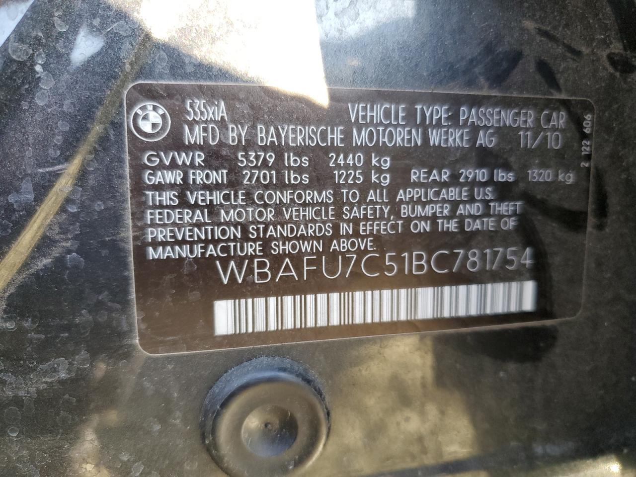 2011 BMW 5er VIN WBAFU7C51BC781754 Copart auction photo, vandalism / all over damage thumbnail 12