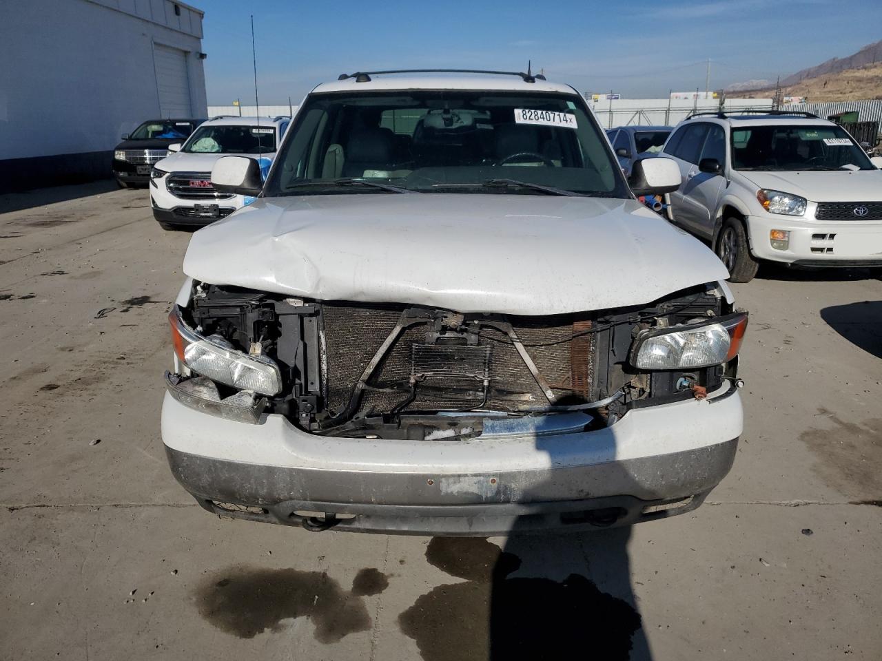 2004 GMC Yukon VIN 1GKFK16Z74J103601 Copart auction photo, front end damage thumbnail 5