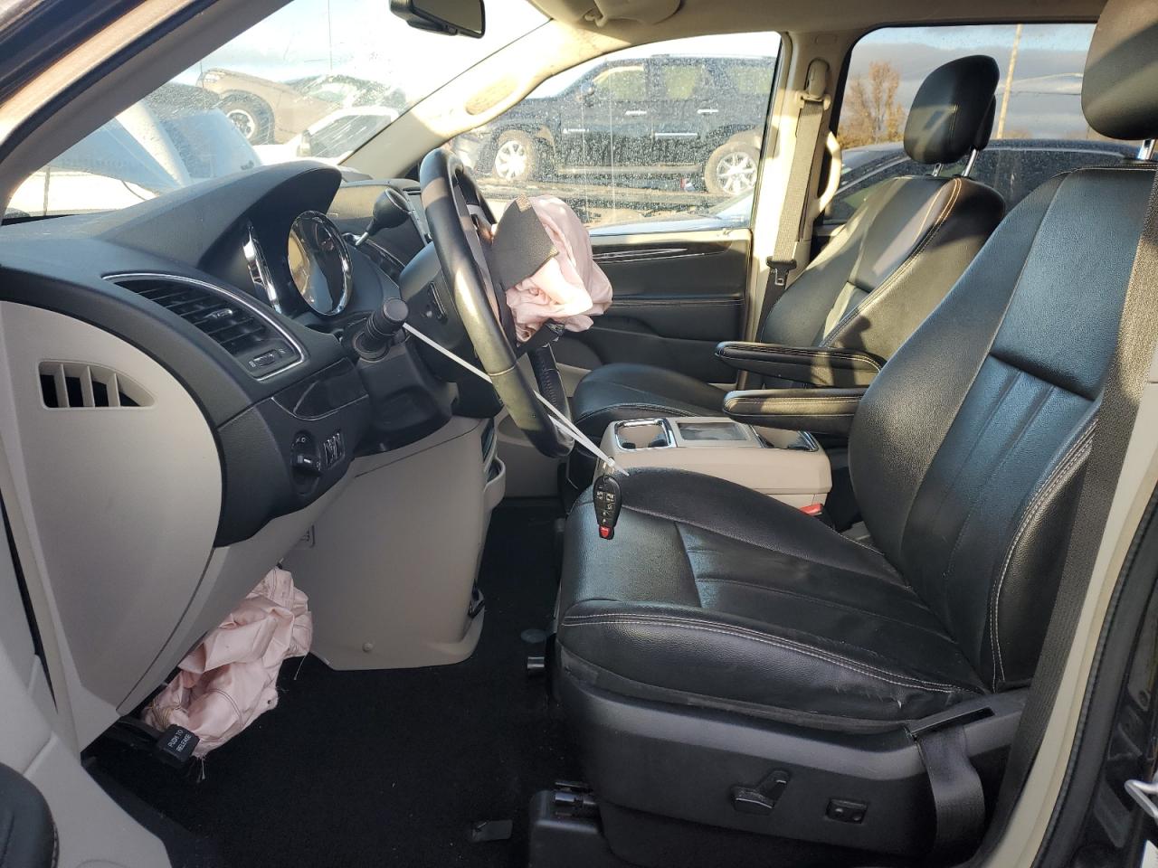 2014 Chrysler Town & Country VIN 2C4RC1BG7ER439885 Copart auction photo, front end damage thumbnail 7