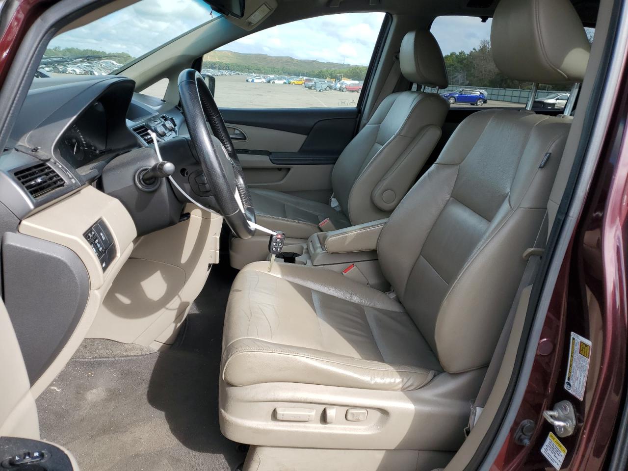 2011 Honda Odyssey VIN 5FNRL5H67BB009139 Copart auction photo, side / minor dent/scratches damage thumbnail 7