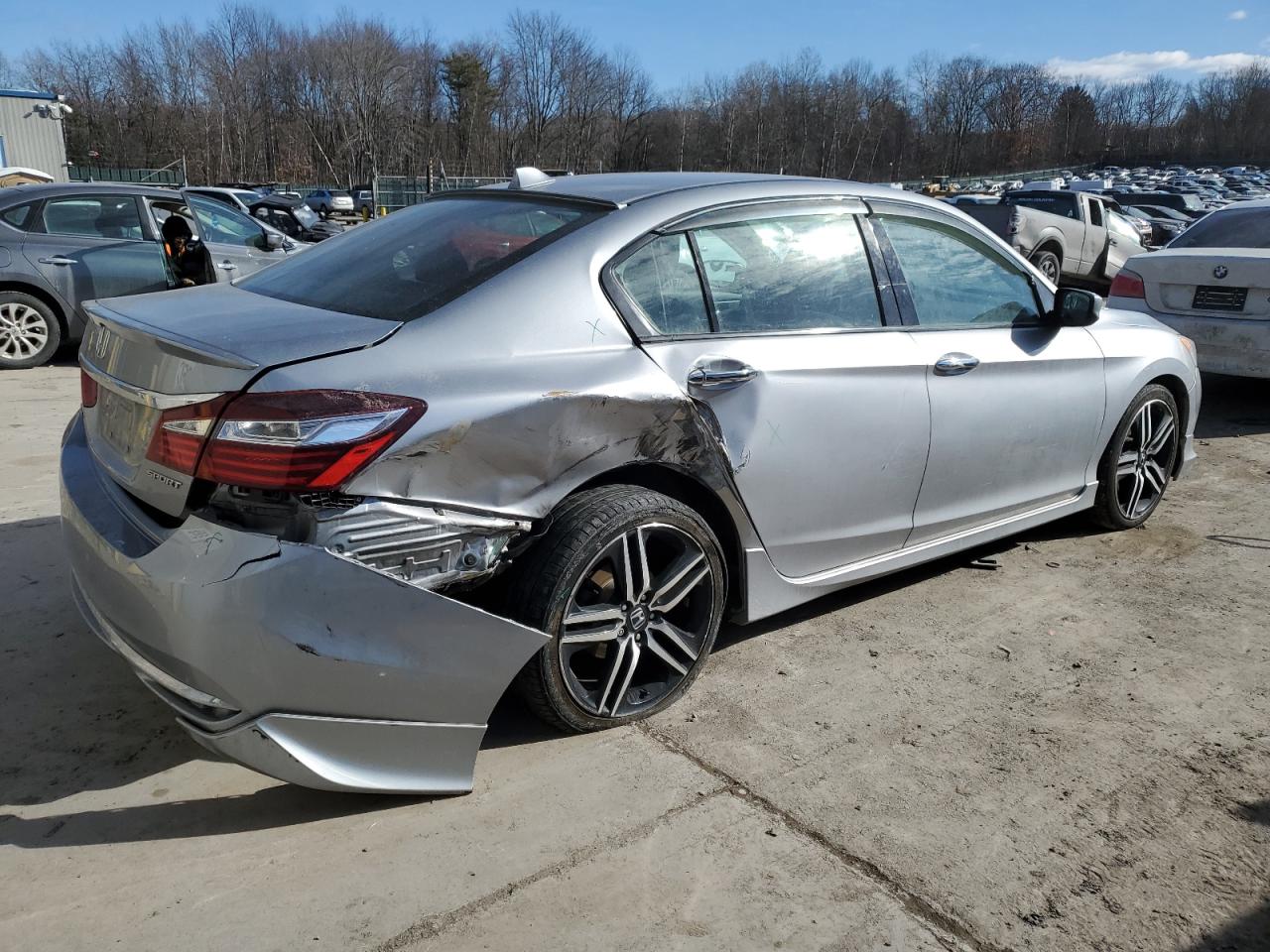 2017 Honda Accord VIN 1HGCR2F59HA013483 Copart auction photo, rear end / side damage thumbnail 3