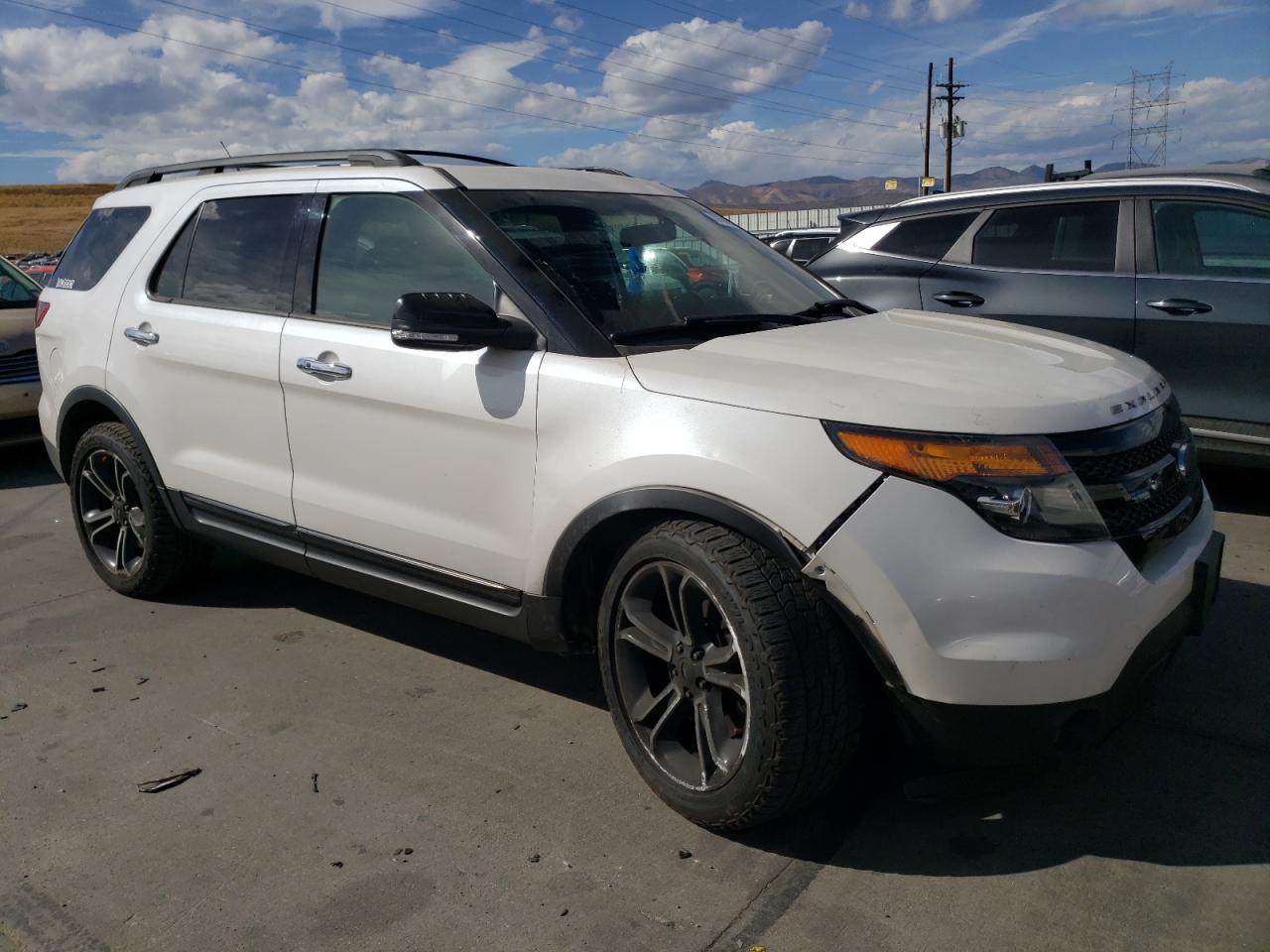 2013 Ford Explorer VIN 1FM5K8GT2DGB83750 Copart auction photo, undercarriage / hail damage thumbnail 4