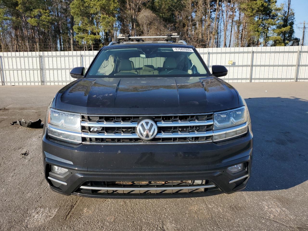 2018 Volkswagen Atlas VIN 1V2PR2CAXJC547019 Copart auction photo, side damage thumbnail 5