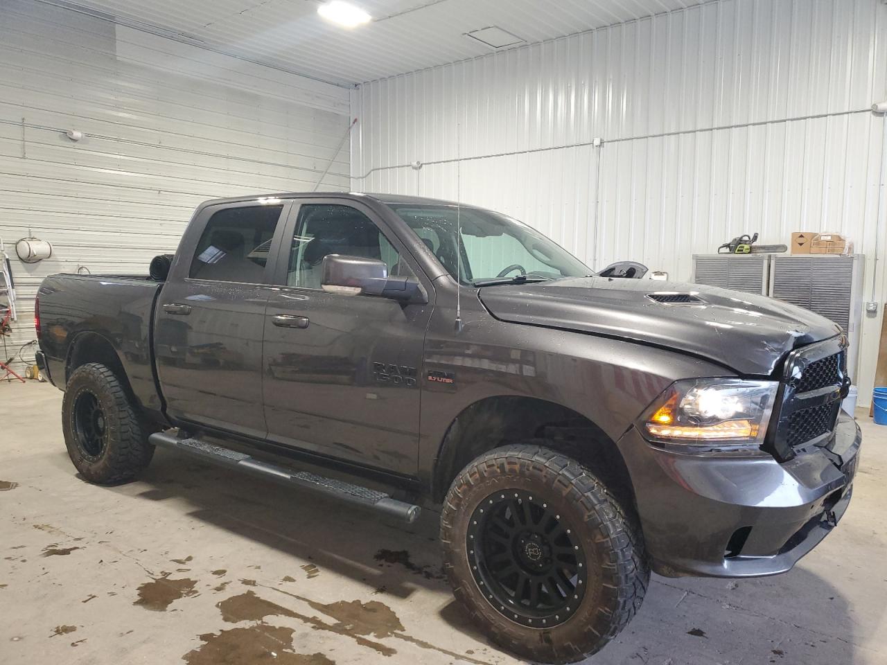 2018 RAM 1500 VIN 1C6RR7MT8JS241179 Copart auction photo, front end / side damage thumbnail 4
