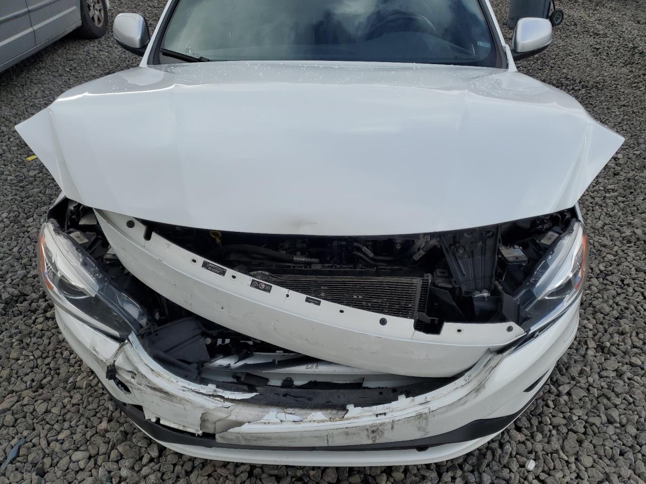 2015 Volvo V60 VIN YV1902SS6F1228244 Copart auction photo, front end / rear end damage thumbnail 11