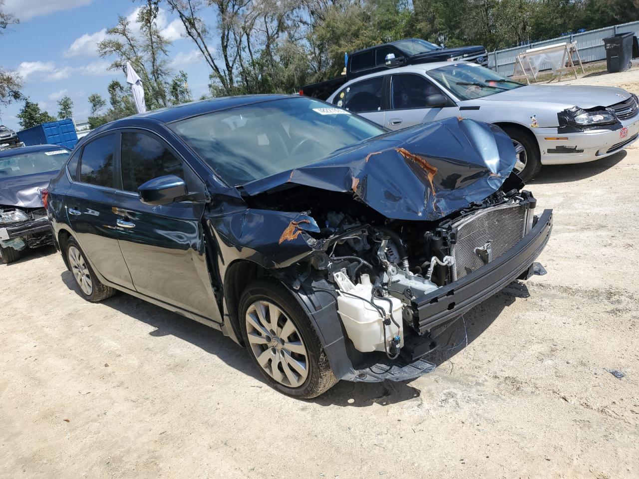 2017 Nissan Sentra VIN 3N1AB7AP6HL674304 Copart auction photo, front end damage thumbnail 4